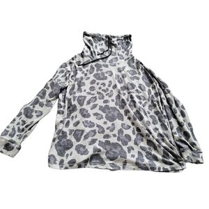 Cowl neck leopard sweater